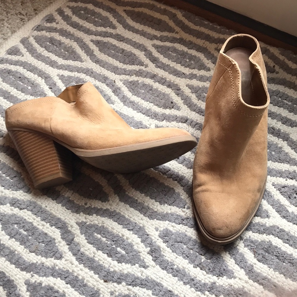 Slip on, camel colored bootie